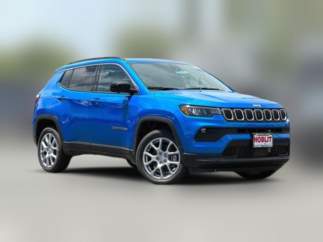 2023 Jeep Compass Latitude Lux