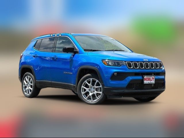 2023 Jeep Compass Latitude Lux