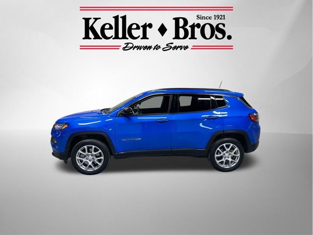 2023 Jeep Compass Latitude Lux