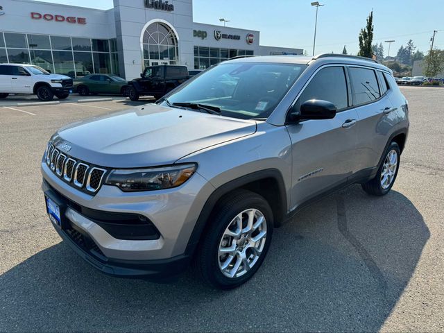 2023 Jeep Compass Latitude Lux