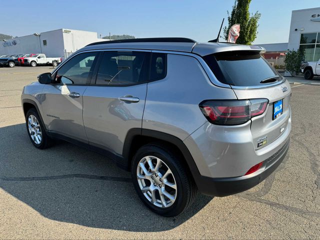 2023 Jeep Compass Latitude Lux