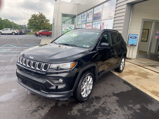 2023 Jeep Compass Latitude Lux