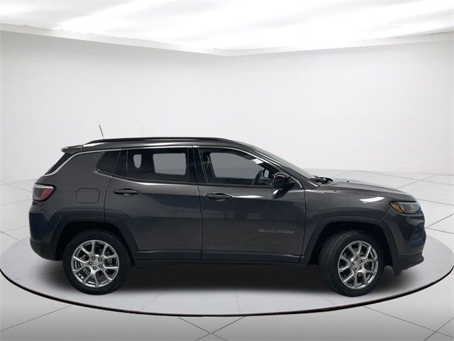 2023 Jeep Compass Latitude Lux