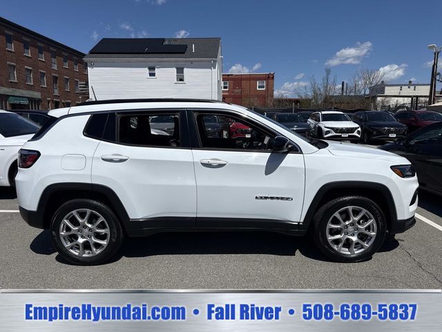 2023 Jeep Compass Latitude Lux