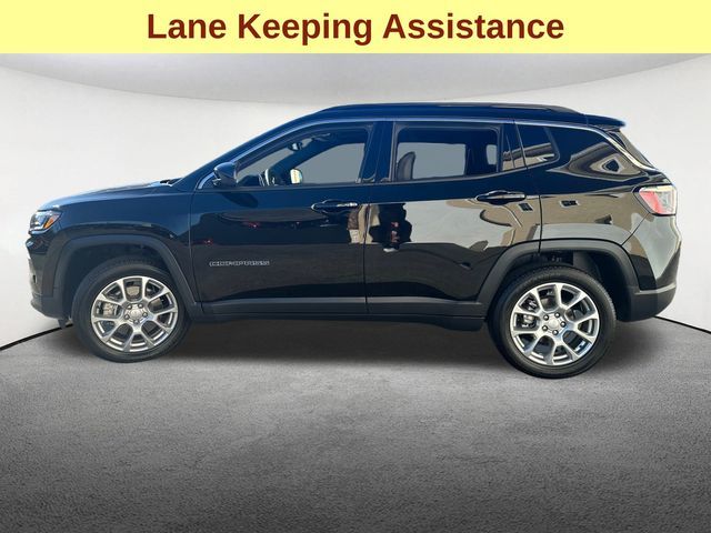 2023 Jeep Compass Latitude Lux