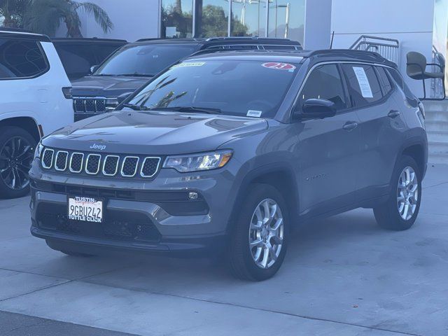 2023 Jeep Compass Latitude Lux