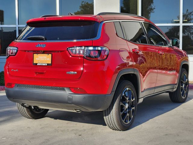 2023 Jeep Compass Latitude Lux