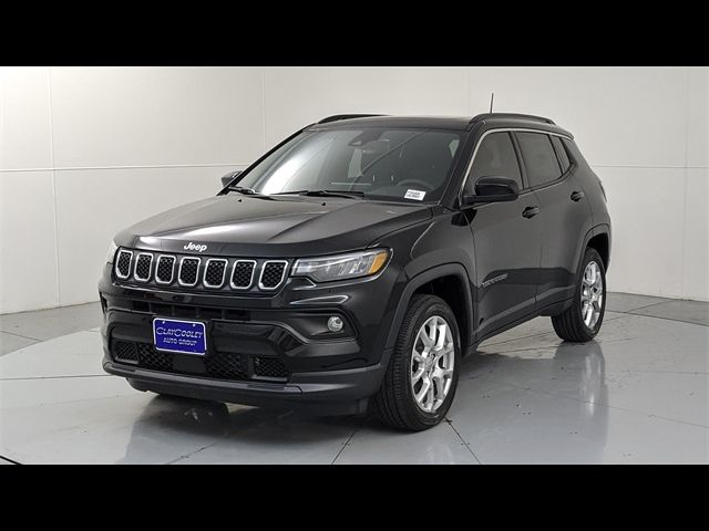 2023 Jeep Compass Latitude Lux