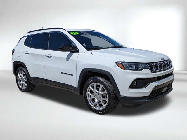 2023 Jeep Compass Latitude Lux
