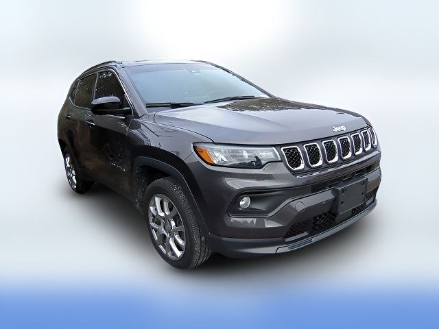 2023 Jeep Compass Latitude Lux