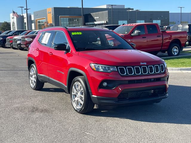 2023 Jeep Compass Latitude Lux