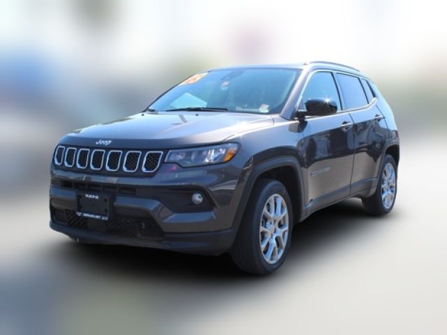 2023 Jeep Compass Latitude Lux