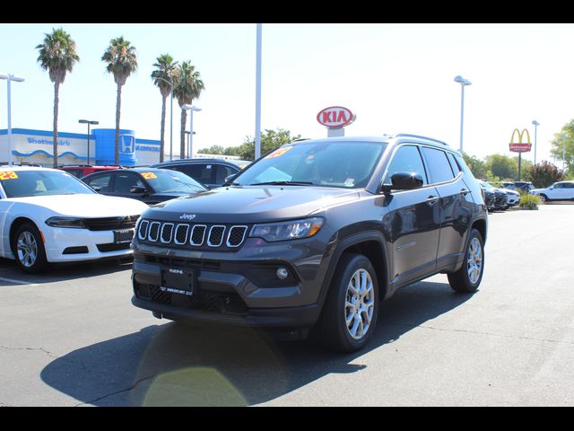 2023 Jeep Compass Latitude Lux