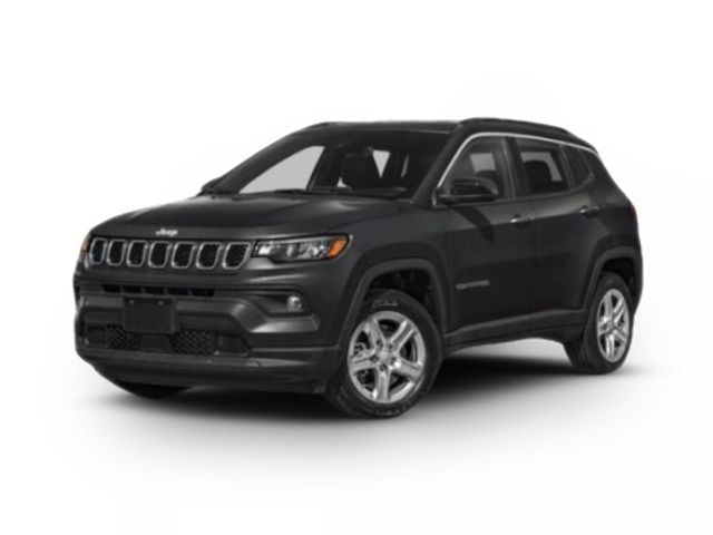 2023 Jeep Compass Latitude Lux