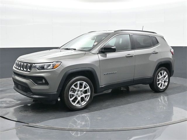 2023 Jeep Compass Latitude Lux