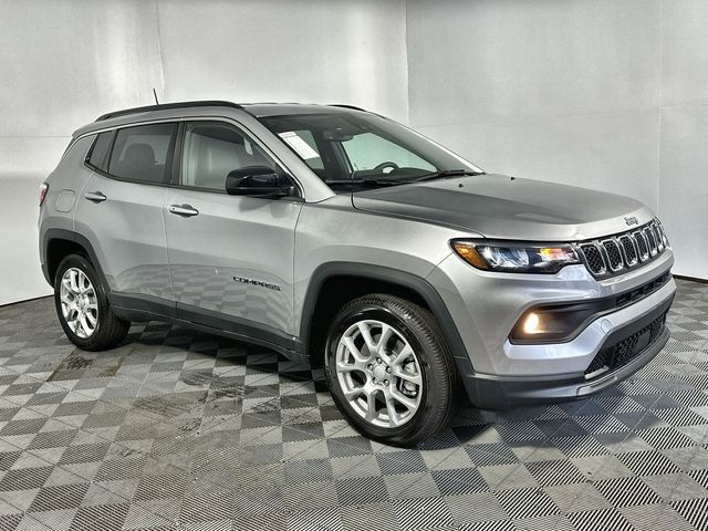 2023 Jeep Compass Latitude Lux