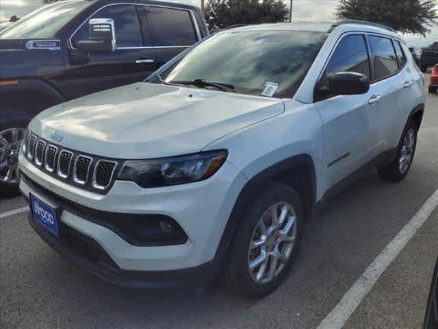 2023 Jeep Compass Latitude Lux