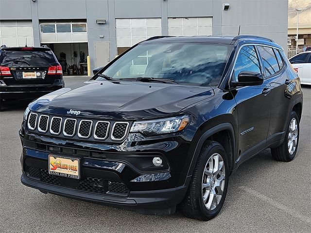 2023 Jeep Compass Latitude Lux