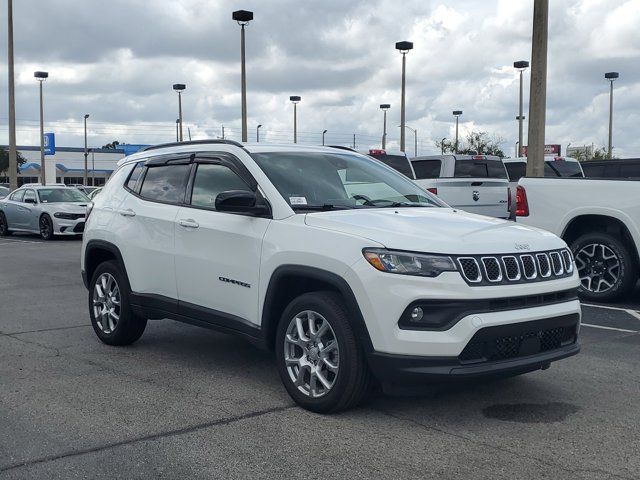 2023 Jeep Compass Latitude Lux