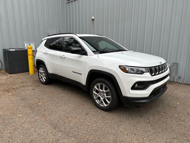 2023 Jeep Compass Latitude Lux