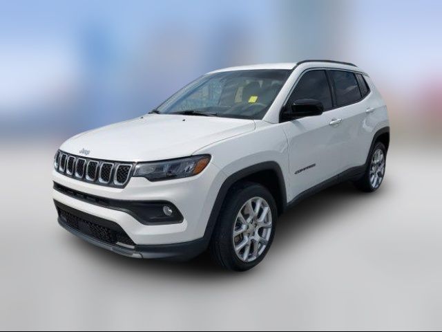 2023 Jeep Compass Latitude Lux