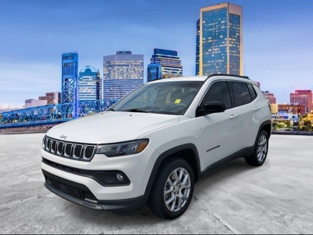 2023 Jeep Compass Latitude Lux