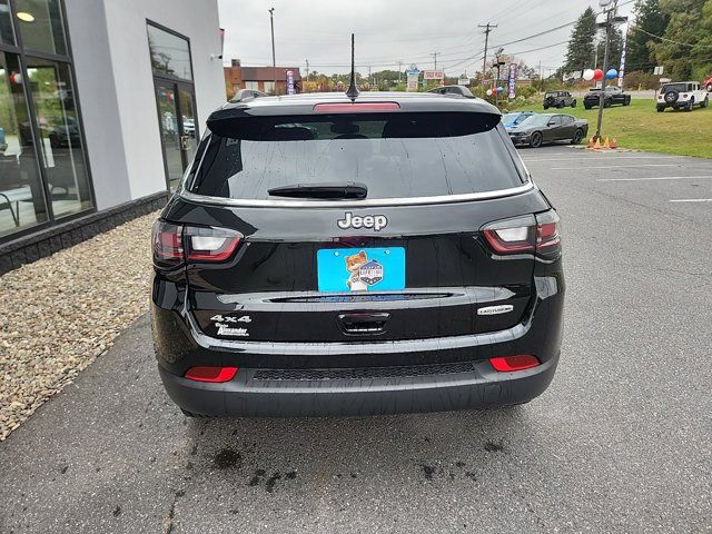 2023 Jeep Compass Latitude Lux