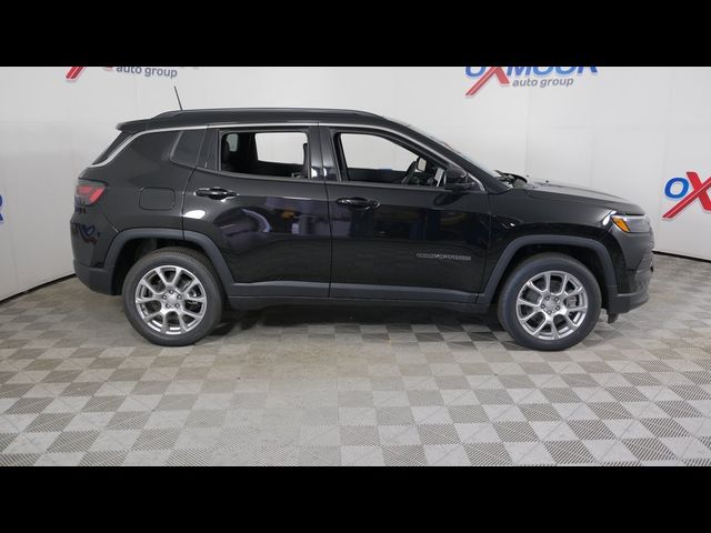 2023 Jeep Compass Latitude Lux