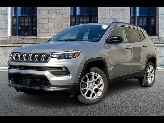 2023 Jeep Compass Latitude Lux