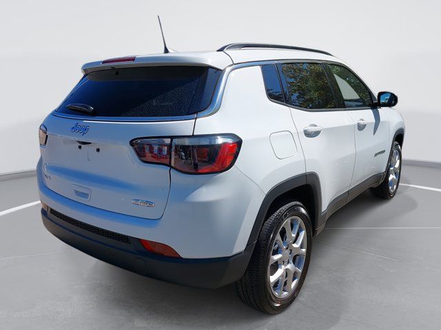 2023 Jeep Compass Latitude Lux