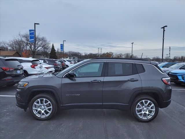 2023 Jeep Compass Latitude Lux