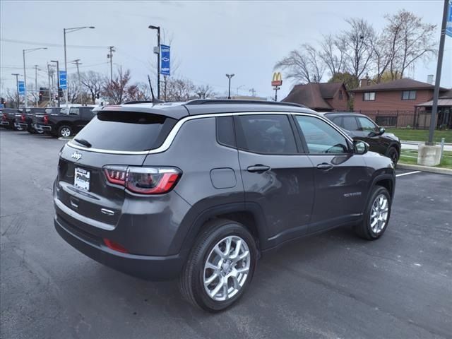 2023 Jeep Compass Latitude Lux