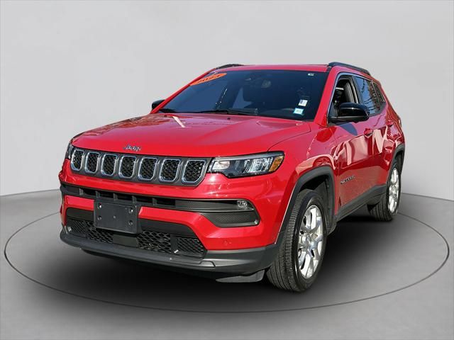 2023 Jeep Compass Latitude Lux