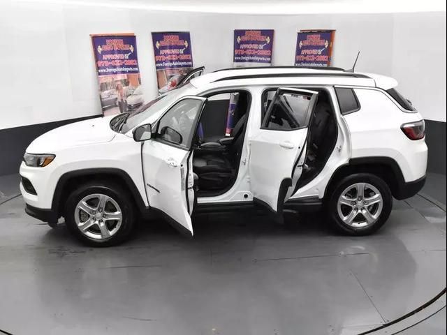 2023 Jeep Compass Latitude