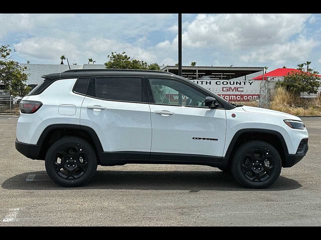 2023 Jeep Compass Trailhawk