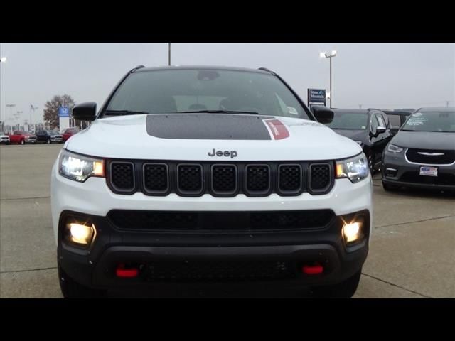 2023 Jeep Compass Trailhawk