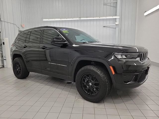 2023 Jeep Grand Cherokee Laredo