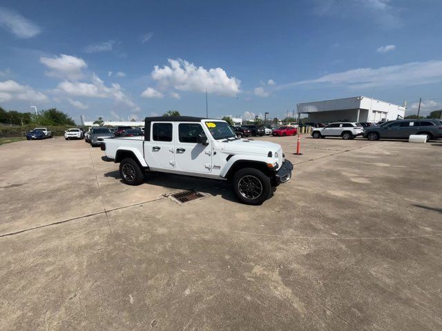 2023 Jeep Gladiator Overland