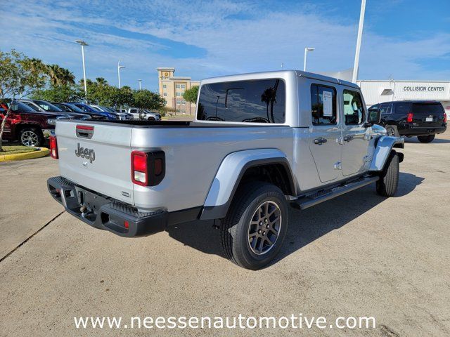 2023 Jeep Gladiator Overland