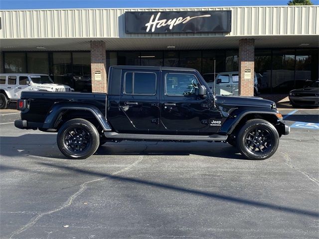 2023 Jeep Gladiator Overland