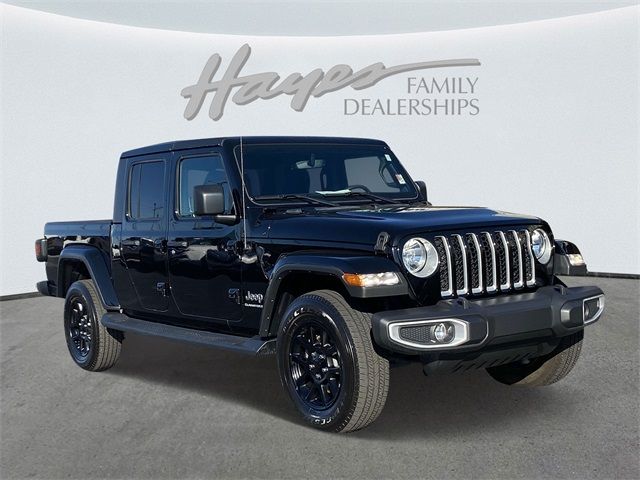 2023 Jeep Gladiator Overland