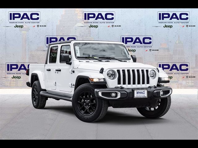 2023 Jeep Gladiator Overland