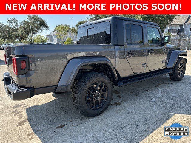 2023 Jeep Gladiator Overland