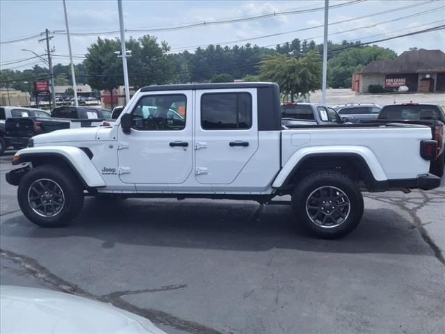 2023 Jeep Gladiator Overland