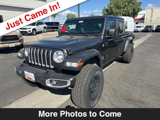 2023 Jeep Gladiator Overland