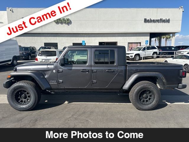 2023 Jeep Gladiator Overland