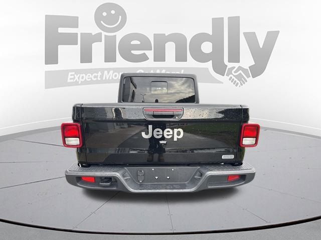 2023 Jeep Gladiator Overland