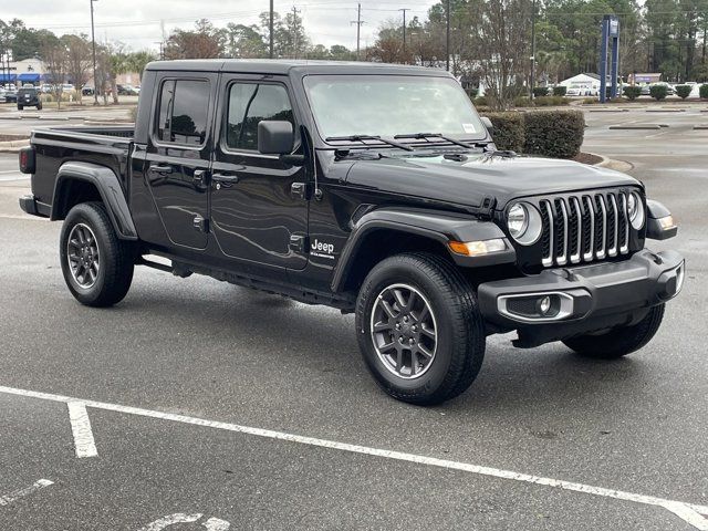 2023 Jeep Gladiator Overland