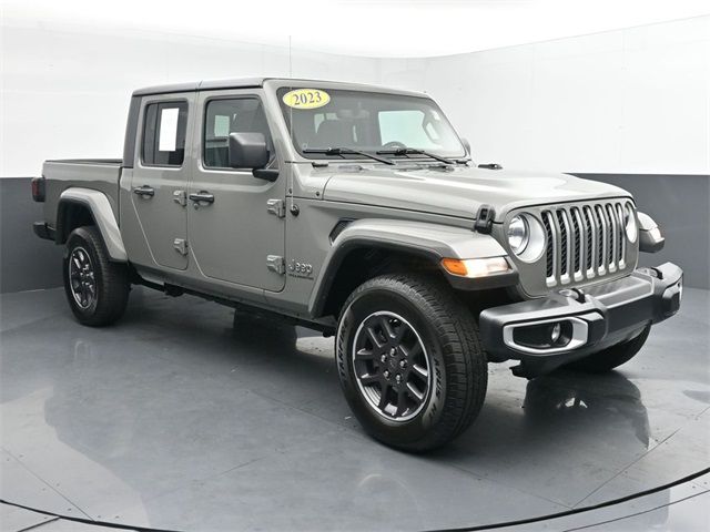 2023 Jeep Gladiator Overland