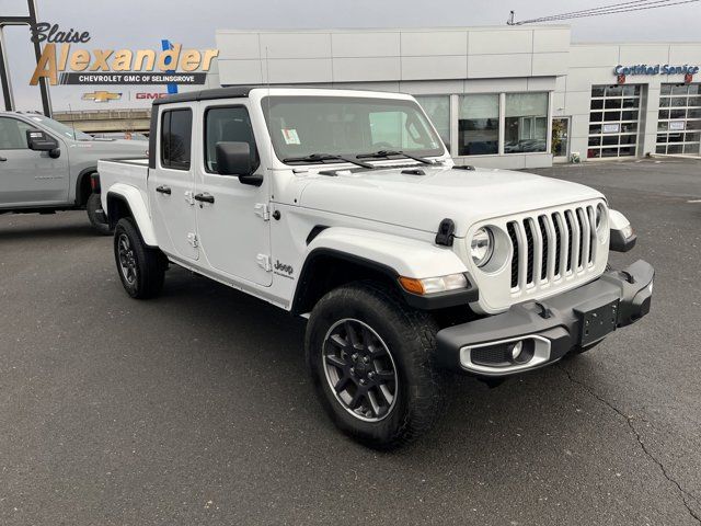 2023 Jeep Gladiator Overland